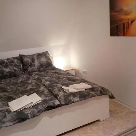 Gaestehaus „barbara” Mit Garage In 26919 Holiday home *