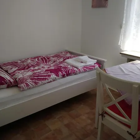 Gaestehaus „barbara” Mit Garage In 26919 * Brake (Wesermarsch)