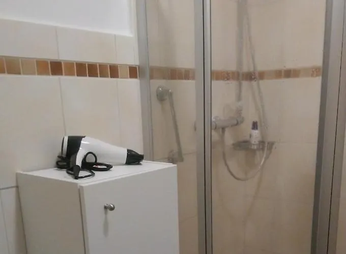 Nyaraló Gaestehaus „barbara” Mit Garage In 26919 *